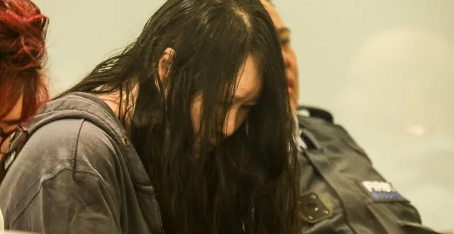 photo  la néo-zélandaise hakyung lee a été condamnée à la prison à perpétuité mercredi 26 novembre 2025 pour avoir tué ses deux enfants, dont les corps avaient été découverts en août 2022 après avoir été cachés plusieurs années dans un box de stockage.  &copy;  markia khabazi / pool / afp 