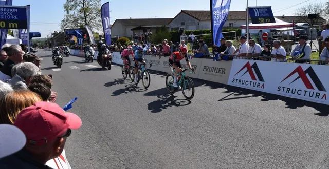 photo  beaupréau vélo sport prend part à de grands événements cyclistes, letour des pays de la loire et le tour des mauges.  &copy;  archives ouest-france 