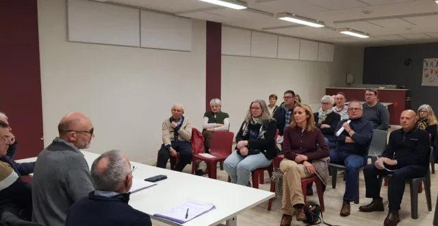 photo  une assemblée attentive pour le bilan annuel de la patriote cyclo-vtt.  &copy;  le maine libre 