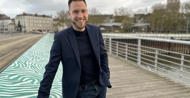 photo  angers, mardi 25 novembre 2025. « les angevins ont plein d’idées de bon sens », assure gino tombini, 35 ans, qui aimerait réunir des personnes du monde associatif et de l’entreprise, qui n’appartiennent à aucun parti politique.  &copy;  co 