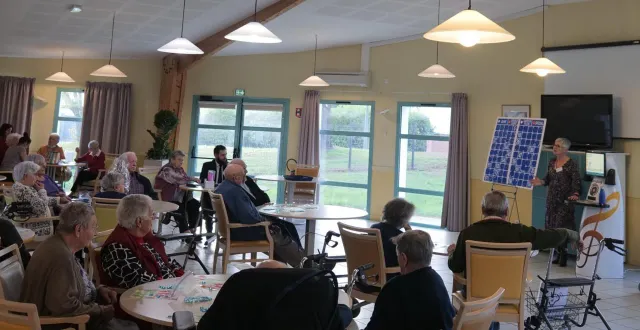 photo  le téléthon s’est lancé le 14 novembre avec le loto organisé à la résidence autonomie, grâce à des lots offerts par les commerçants locaux.  &copy;  co 