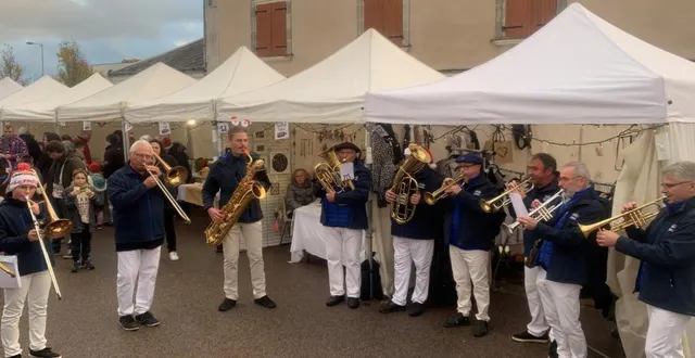 photo  après le succès de la 1re édition de tous en fêtes en 2024, cette nouvelle formule du marché de noël revient : goûter, arbre à tétines, déambulations festives, ateliers, manège… la maison du père noël permettra de se faire photographier avec lui, et pour la première fois, un concours de vitrines de noël est organisé, où chacun est invité à voter via un qr code.  &copy;  co 