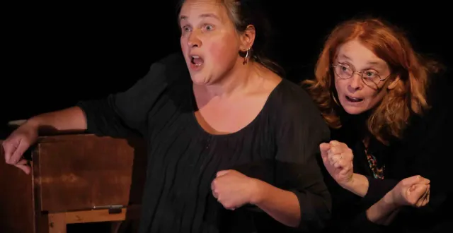 photo  les deux comédiennes.  &copy;  co 