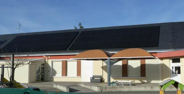 photo  des panneaux photovoltaïques ont été posés sur l’école maternelle.  &copy;  ouest-france 