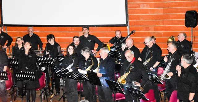 photo  une partie de l’orchestre de l’harmonie sainte-cécile.  &copy;  le maine libre 