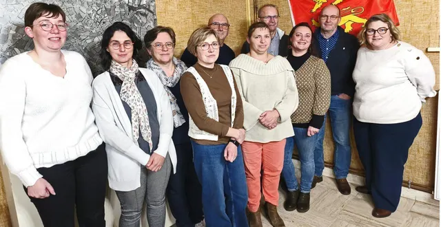 photo  la dizaine commerciale et le marché de noël sont préparés en collaboration avec la municipalité.  &copy;  ouest-france 