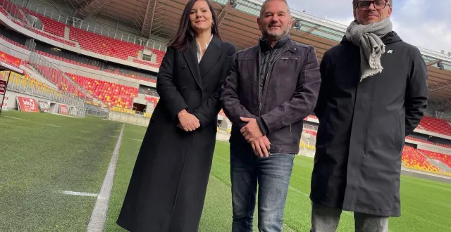 photo  émeline falempin, présidente de l’association un regard, un sourire, un toit ; jean-luc catanzaro, initiateur de la soirée de noël des sans-abris ; et yannick hoinville, directeur général du stade marie-marvingt, au mans (sarthe).  &copy;  ouest-france 