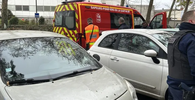 photo  le mans, jeudi 27 novembre 2025. les pompiers ont transporté la jeune femme, légèrement blessée, au centre hospitalier du mans.  &copy;  le maine libre 