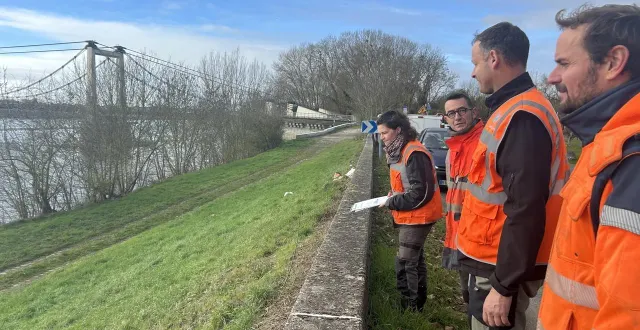 photo  montjean-sur-loire, jeudi 27 novembre 2025. une équipe de veilleurs de digue a participé sur le terrain à l’exercice grande nature de gestion d’une crise autour d’un phénomène d’inondation.  &copy;  co - franck de brito 