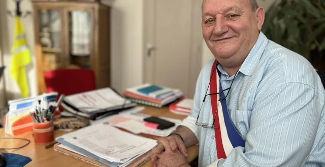 photo  maire de saint-cosme-en-vairais, philippe richard ne se représentera pas aux prochaines élections municipales.  &copy;  ouest-france. 