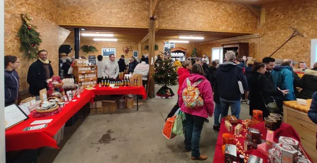 photo  le traditionnel marché de noël de la grande-houssaie.  &copy;  co 