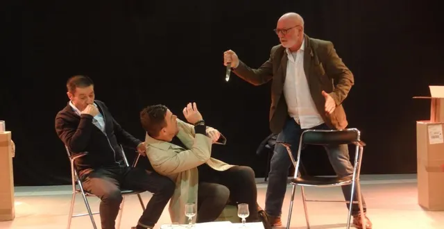 photo  à l’espace henri-salvador, les trois acteurs du théâtre de l’acthalia interpréteront la comédie de philippe claudel, compromis.  &copy;  pcmconseil. 
