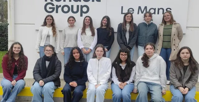 photo  les élèves du dispositif cordées de la réussite.  &copy;  le maine libre 