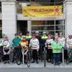 photo  les cyclotouristes présents pour la première partie des animations organisées au profit du téléthon à loué. en octobre dernier, presque 1 000 € avaient été récoltés lors de leur randonnée à travers les communes des pays de loué. 