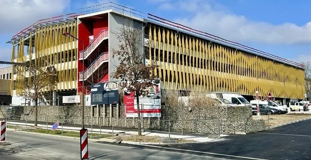 photo  le parking silo du chm est accessible depuis mars 2025.  &copy;  archives le maine libre 