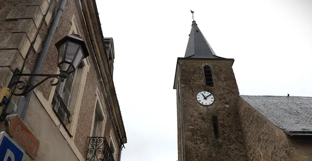 photo  après quatre ans sans, l’église d’avoise a retrouvé sa cloche restaurée fin août 2025. la question est de savoir comment elle sonnera. elle va être posée aux habitants, vendredi 28 novembre 2025.  &copy;  ouest-france 