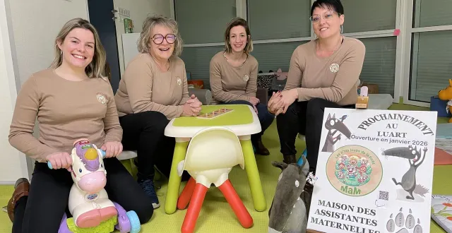 photo  le luard, mercredi 26 novembre 2025. camille, valérie, jessica et lucie, assistantes maternelles accueilleront d’ici le mois de janvier, 16 enfants dans la nouvelle mam de la commune.  &copy;  le maine libre 