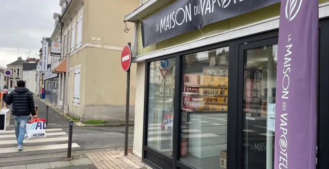 photo  la boutique propose une large gamme de liquides et saveurs pour cigarettes électroniques.  &copy;  ouest-france 