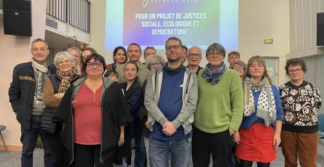 photo  les forces de gauche ont révélé le nom de leur liste pour les municipales de mars 2026 : gauche unie, alençon 2026, pour un projet de justices sociale, écologique et démocratique.  &copy;  ouest-france 