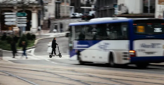 photo  trottinette circulant au mans (sarthe), le 24 novembre 2025.  &copy;  ouest-france 