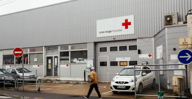 photo  locaux de la croix-rouge au mans (sarthe), le 28 novembre 2025.  &copy;  ouest-france 