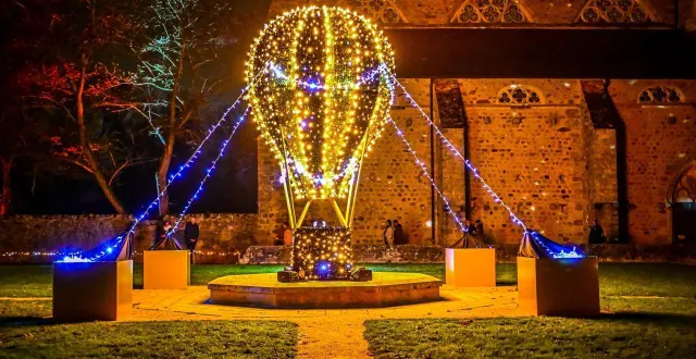 photo  les illuminations reviennent à l’abbaye de l’épau.  &copy;  le maine libre - yvon loué 