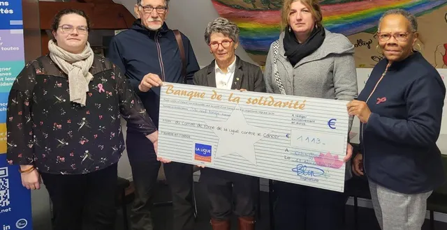 photo  lors de sa soirée alsacienne, samedi 18 octobre, le comité des fêtes a récolté 1 113 € au profit de l’opération octobre rose. cette somme a été remise à la ligue contre le cancer de l’orne, mercredi 19 novembre.  &copy;  fournie par le comité des fêtes 