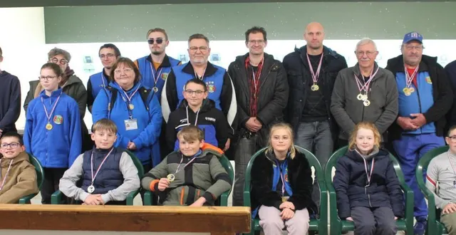 photo  les médaillés ont été récompensés comme dans une vraie compétition.  &copy;  le maine libre 