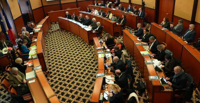 photo  la session plénière du quatrième trimestre du conseil départemental de l’orne était principalement consacrée au vote du budget primitif 2026, ce vendredi 28 novembre 2025.  &copy;  cd61 