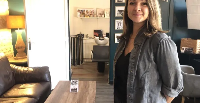 photo  tiphaine patras peut désormais coiffer les gens à l’étage du bar le black bear d’alençon (orne).  &copy;  ouest-france 