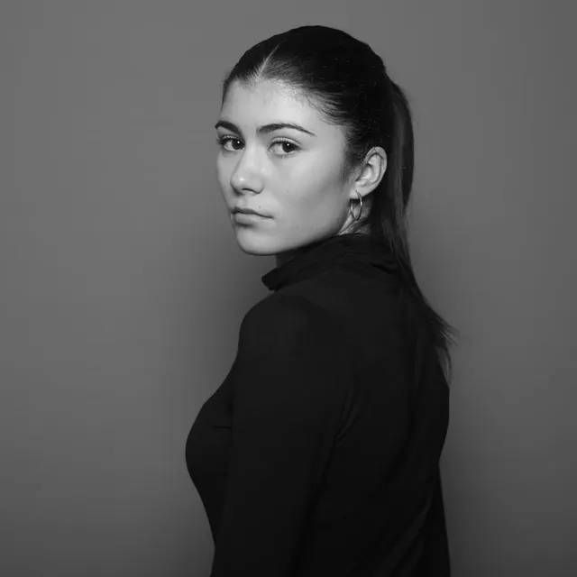 photo lou fossey, finaliste à top model europe 2025.  ©  sophie jacoby - @sofyj_photography.