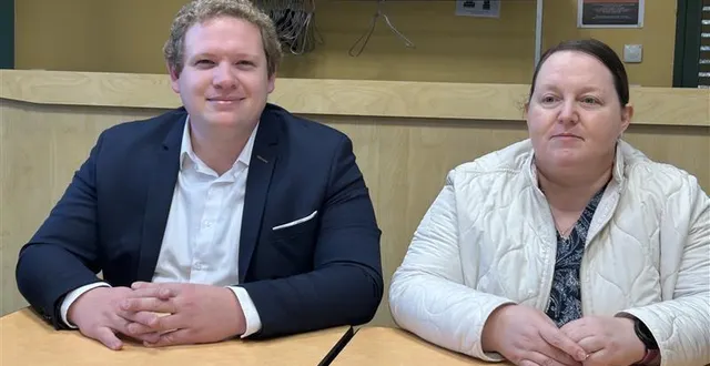 photo  gaëtan cordelet, au côté de sa colistière sandrine anderlé.  &copy;  le maine libre 