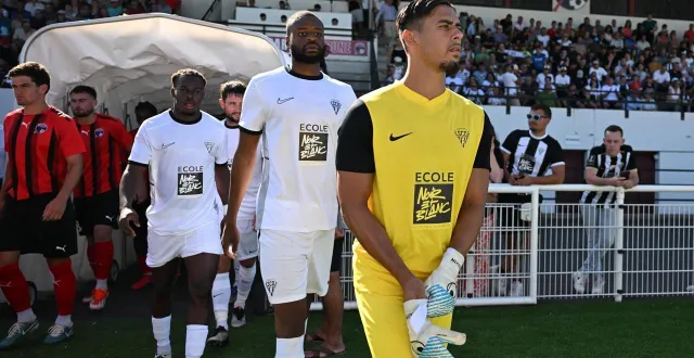 photo  melvin zinga gardera les buts du sco contre lens.  &copy;  josselin clair 