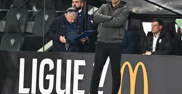 photo  alexandre dujeux, l’entraîneur d’angers sco.  &copy;  franck dubray / ouest france 