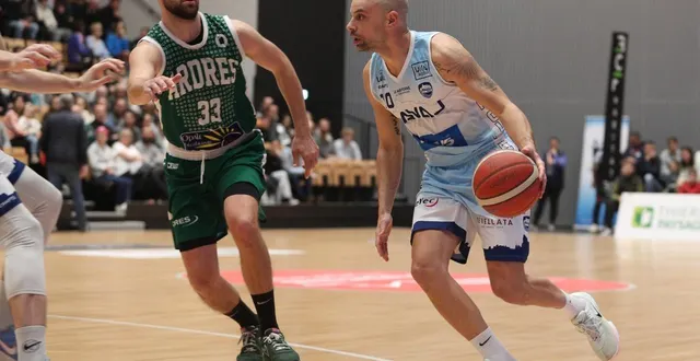 photo  antoine belkessa et l'us laval sont revenus de tourcoing avec la victoire, ce samedi 29 novembre.  &copy;  archive jean-françois quinebêche 