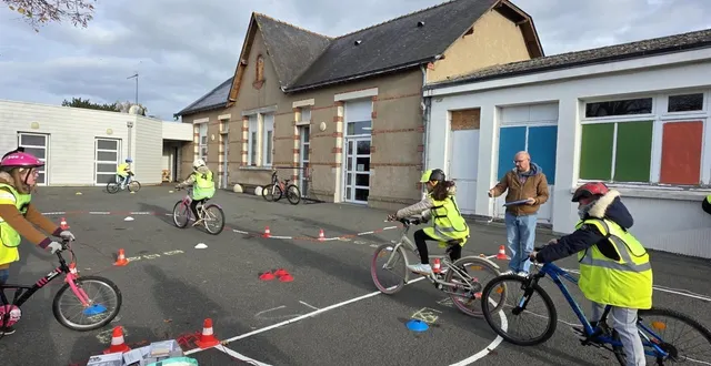 photo  les élèves de cm1 et cm2 ont participé activement à cette journée de sensibilisation.  &copy;  co 