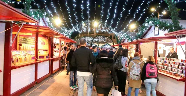 photo  les marchés de noël font leur grand retour en maine-et-loire. photo d’illustration.  &copy;  archives ouest-france 