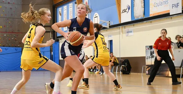 photo  coulaines va avoir fort à faire pour battre carquefou.  &copy;  archives le maine libre 