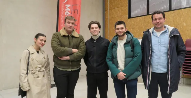 photo  de gauche à droite : marine, antoine, nicolas et paul galand de la sas bolium et julien brocher de la sarl brocher orthopédie ont participé à l’inauguration, lundi 24 novembre, de l’hôtel d’entreprise.  &copy;  le maine libre 
