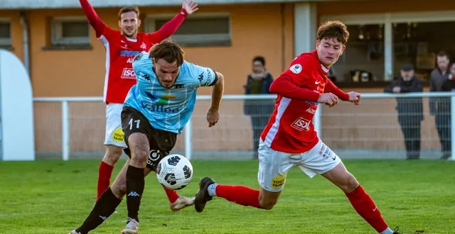 photo  cyprien chartier (buteur) et coulaines ont pris les trois points, dimanche 30 novembre.  &copy;  arnaud despelchain 