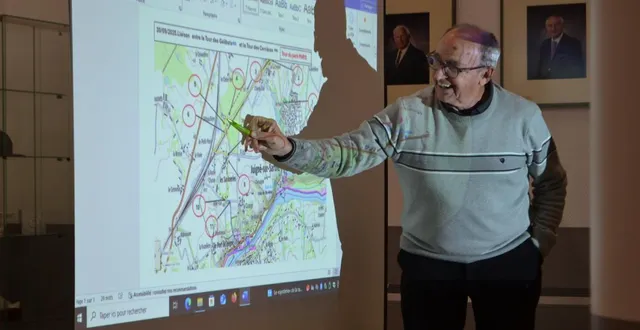 photo  jean-luc berger présente le futur projet de liaison.  &copy;  le maine libre 