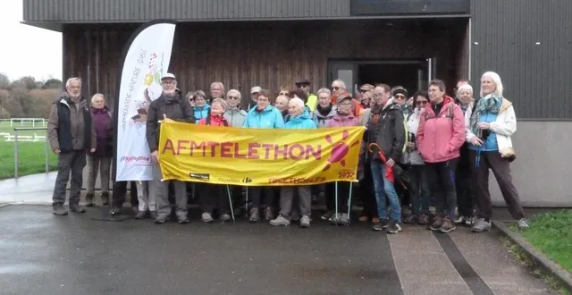 photo  comme chaque année depuis le lancement du téléthon, les randonneurs ont réalisé leurs sorties. la pluie a découragé quelques volontés mais 1 078 € ont été récoltés.  &copy;  dr 