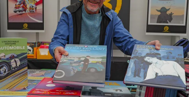 photo  samuel chauveau, ici lors du salon du livre « faites lire » au mans.  &copy;  archives le maine libre - denis lambert 