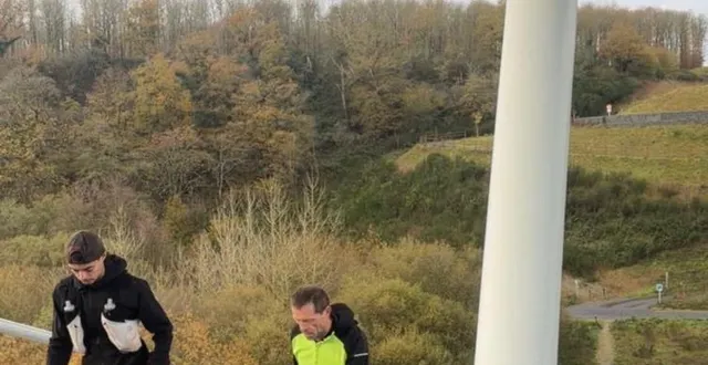 photo  fabrice didier a couru un marathon sous le viaduc de chateau-gontier-sur-mayenne.  &copy;  collection personnelle 