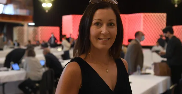 photo  florence dabin lors de l’installation du conseil municipal de cholet, en septembre 2021. moins de deux ans plus tard, elle démissionnait.  &copy;  archives co – laurent combet 