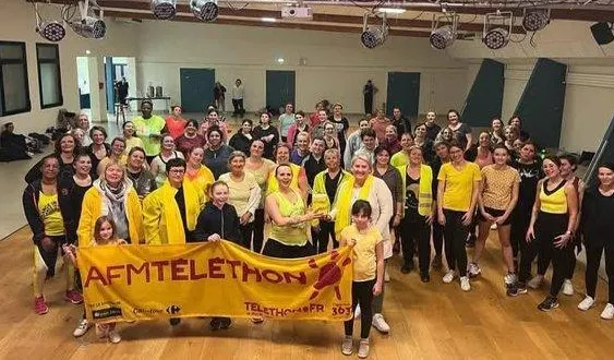 photo  un cours de zumba avec from’dance lancera le téléthon.  &copy;  le maine libre 