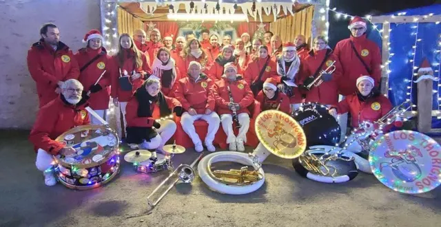 photo  la banda los thorignos accompagnera le père noël lors d’un défilé dans la ville.  &copy;  mairie de champagné 