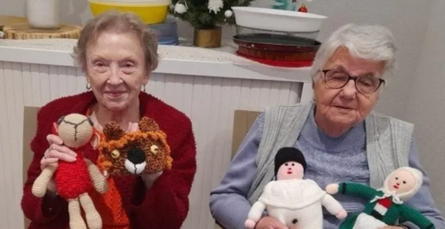 photo  comme jeanine et huguette, les résidents ont confectionné une multitude d’objets pour satisfaire les envies des nombreux visiteurs.  &copy;  co 