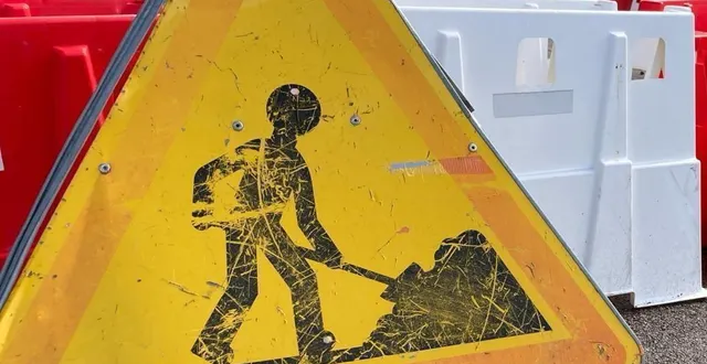 photo  la départementale n°338 sera fermée à la circulation et sera déviée sur la rd n°39 (via fresnay-sur-sarthe), rd n°21, rd n°310 (via la hutte), rd 338 dans les deux sens de circulation.  &copy;  illustration le courrier de l’ouest 