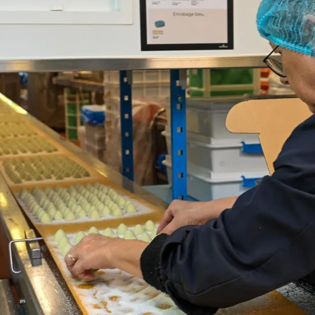 photo le dôme de sel est le best-seller du chocolatier guisabel.  ©  co-laurent combet